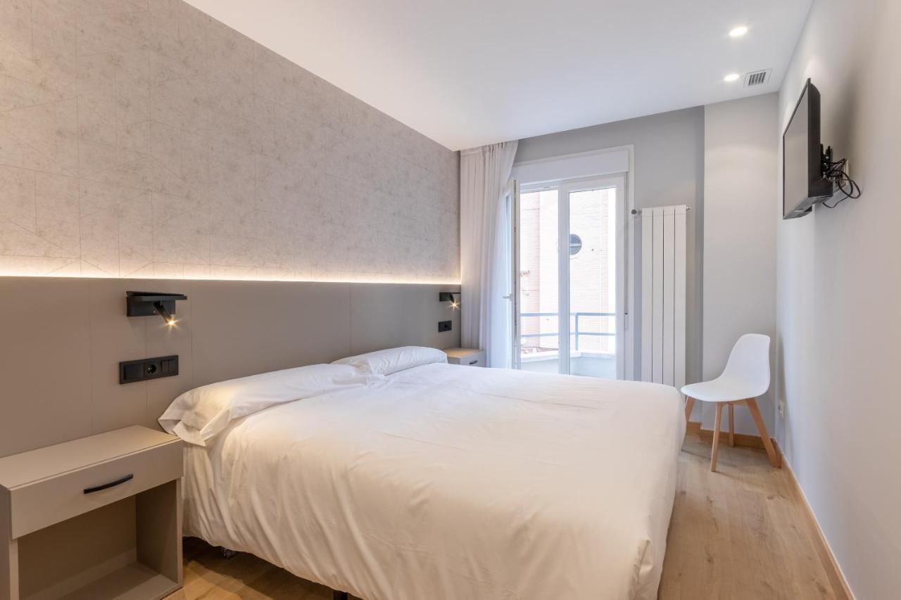 Eightrooms La Rioja Pension Логроньо Экстерьер фото