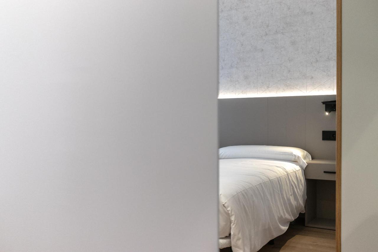 Eightrooms La Rioja Pension Логроньо Экстерьер фото