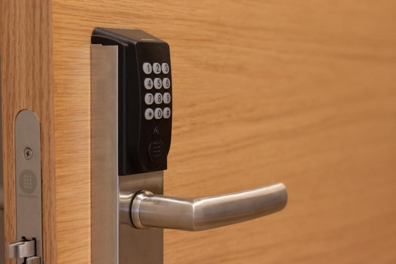 Eightrooms La Rioja Pension Логроньо Экстерьер фото